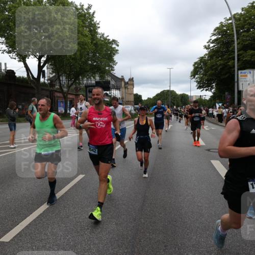 29.06.2025 - hella hamburg halbmarathon Yannick Fuchs http://msf.ph/oto/8316968 29.06.2025 10:50:49 20KM 1485, 1583, 1955, 2034, 2282, 2417, 2676, 3413, 3435, 3836, 4167, 4940, 5033, 5418, 5492, 6272, 6399, 6416, 6835, 7716, 8393, 8542, 8652, 8669, 8825, 9488, 9577, 9727, 9820, 9907, 9934, 10133, 10212, 11043, 11083, 11212, 11590, 11612, 12014, 12348, 12440, 12523, 13394, 13666, 13750, 13863, 14139, 14369, 14678, 15097, 15145, 15431, 15695, 15712, 15726, 16113, 16257, 16261, 16470, 16634, 16830, 16909, 17160, 17617, 17779, 17828, 18208, 18652, 18719, 19091, 19184 meine-sportfotos.de