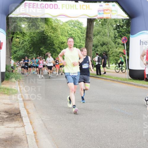 29.06.2025 - hella hamburg halbmarathon MichiJ http://msf.ph/oto/8316982 29.06.2025 10:36:42 Zwischen KM18-KM19 1086, 1342, 3947, 5447, 9661, 9723, 10184, 12094, 13269, 13690, 14990, 15981, 17173, 18058 meine-sportfotos.de