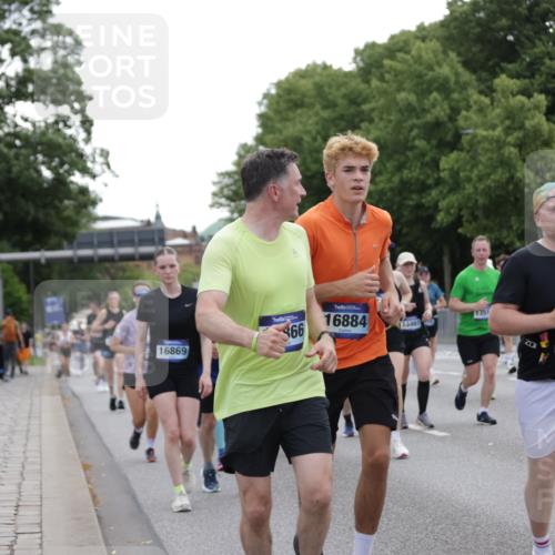 29.06.2025 - hella hamburg halbmarathon Jannik Wohlers http://msf.ph/oto/8317037 29.06.2025 10:38:56 Lombardsbrücke 1760, 1856, 1883, 2092, 2571, 2574, 2843, 2893, 2998, 3275, 3353, 3727, 4523, 4603, 4659, 4855, 4882, 6321, 6342, 6343, 6748, 7341, 7501, 7506, 7524, 7684, 7815, 8203, 8243, 9393, 9420, 9446, 10001, 10315, 10512, 10516, 10849, 10888, 11129, 11201, 11313, 11381, 11382, 11533, 11729, 12090, 12217, 12391, 12745, 13178, 13461, 13519, 14114, 14299, 14871, 14956, 15112, 15262, 15433, 15536, 15765, 16382, 16866, 16869, 16884, 17368, 17536 meine-sportfotos.de