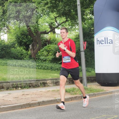 29.06.2025 - hella hamburg halbmarathon KatJ http://msf.ph/oto/8317059 29.06.2025 10:15:54 Zwischen KM18-KM19 2483 meine-sportfotos.de