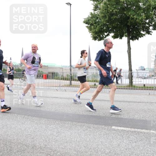 29.06.2025 - hella hamburg halbmarathon Lena Gebhardt http://msf.ph/oto/8317116 29.06.2025 10:56:59 Lombardsbrücke 5944, 1582, 10138, 1207, 2143, 2307, 2370, 2871, 2887, 2932, 2991, 3348, 3387, 3418, 3438, 3470, 3485, 3516, 3517, 3520, 3614, 3723, 3851, 4094, 4118, 4241, 4485, 4568, 4569, 4611, 4773, 4998, 5057, 5237, 5316, 5438, 5589, 5639, 5911, 5944, 6053, 6284, 6348, 6349, 6832, 6981, 7307, 7381, 7416, 7417, 7592, 7787, 7964, 8039, 8108, 8150, 8197, 8224, 8546, 8606, 8679, 8939, 8943, 9110, 9172, 9210, 9298, 9299, 9910, 10555, 10569, 10571 meine-sportfotos.de