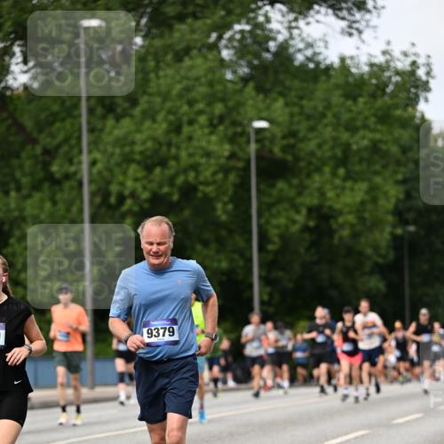 29.06.2025 - hella hamburg halbmarathon Dr. Thomas Lammeyer http://msf.ph/oto/8317166 29.06.2025 10:38:47 Kennedybrücke 2355, 2376, 2510, 2751, 2801, 3145, 3420, 3829, 4479, 4540, 4942, 5453, 5609, 6105, 6171, 6310, 6329, 6843, 7299, 7644, 8021, 8589, 8965, 9379, 9448, 9514, 10674, 11122, 11245 meine-sportfotos.de