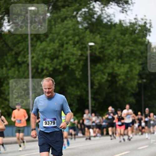 29.06.2025 - hella hamburg halbmarathon Dr. Thomas Lammeyer http://msf.ph/oto/8317194 29.06.2025 10:38:47 Kennedybrücke 2355, 2376, 2510, 2751, 2801, 3145, 3420, 3829, 4479, 4540, 4942, 5453, 5609, 6105, 6171, 6310, 6329, 6843, 7299, 7644, 8021, 8589, 8965, 9379, 9448, 9514, 10674, 11122, 11245 meine-sportfotos.de