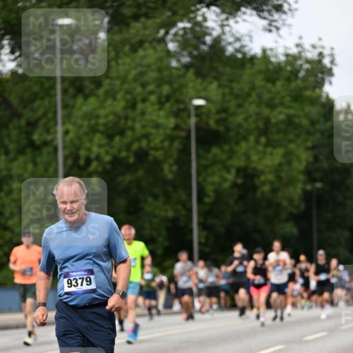 29.06.2025 - hella hamburg halbmarathon Dr. Thomas Lammeyer http://msf.ph/oto/8317229 29.06.2025 10:38:48 Kennedybrücke 2355, 2376, 2751, 2801, 3145, 3420, 3829, 4479, 4540, 5453, 5609, 6105, 6171, 6310, 6329, 6843, 7299, 7644, 8021, 8589, 8965, 9379, 9448, 9514, 10674, 11122, 11245 meine-sportfotos.de