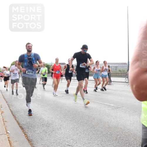 29.06.2025 - hella hamburg halbmarathon Lena Gebhardt http://msf.ph/oto/8317239 29.06.2025 10:37:28 Lombardsbrücke 1337, 2016, 1796, 1428, 10750, 1022, 1276, 1337, 1475, 1488, 1490, 1597, 1819, 2016, 2031, 2072, 2104, 2199, 2272, 2480, 2486, 2640, 2853, 3127, 3230, 3633, 3714, 4097, 4347, 4733, 5146, 5171, 5186, 5224, 5522, 5538, 5560, 5640, 5786, 5790, 5875, 5940, 6172, 6243, 6584, 6804, 6821, 6955, 7085, 7124, 7202, 7235, 7350, 7544, 7707, 7777, 7823, 8007, 8257, 8258, 8315, 8811, 8843, 9054, 9055, 9524, 9895, 10506, 12123, 12254, 12472, 12824, 16680, 17798 meine-sportfotos.de