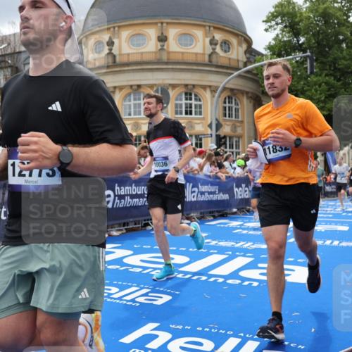 29.06.2025 - hella hamburg halbmarathon Strokosch-Dieckow http://msf.ph/oto/8317261 29.06.2025 10:58:04 Ziel 1200, 1563, 1611, 2907, 3141, 4319, 4426, 4579, 6531, 6892, 8089, 8290, 10036, 10408, 11832, 12378, 12773, 13465, 13666, 15090, 15125, 15189, 15527, 18762 meine-sportfotos.de