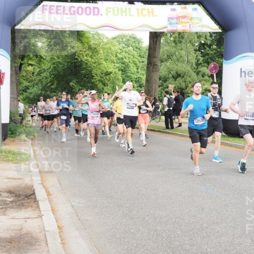 29.06.2025 - hella hamburg halbmarathon MichiJ http://msf.ph/oto/8317357 29.06.2025 10:36:44 Zwischen KM18-KM19 1086, 1342, 9661, 9723, 10184, 12094, 13269, 13690, 13962, 14990, 17173, 17395, 17855, 18058 meine-sportfotos.de