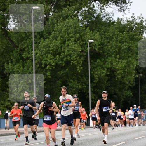 29.06.2025 - hella hamburg halbmarathon Dr. Thomas Lammeyer http://msf.ph/oto/8317403 29.06.2025 10:38:54 Kennedybrücke 2355, 2376, 2751, 2801, 3130, 3420, 4884, 5453, 5609, 6105, 6171, 6310, 6329, 6843, 7299, 8021, 8369, 8589, 8965, 9379, 9448, 10674, 11245 meine-sportfotos.de
