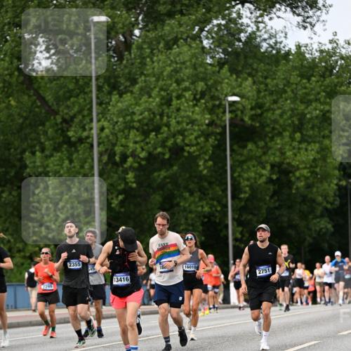 29.06.2025 - hella hamburg halbmarathon Dr. Thomas Lammeyer http://msf.ph/oto/8317409 29.06.2025 10:38:54 Kennedybrücke 2355, 2376, 2751, 2801, 3130, 3420, 4884, 5453, 5609, 6105, 6171, 6310, 6329, 6843, 7299, 8021, 8369, 8589, 8965, 9379, 9448, 10674, 11245 meine-sportfotos.de