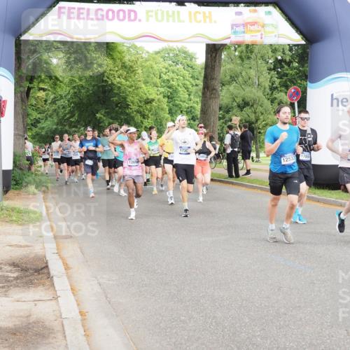 29.06.2025 - hella hamburg halbmarathon MichiJ http://msf.ph/oto/8317412 29.06.2025 10:36:45 Zwischen KM18-KM19 1086, 1342, 9723, 10184, 12094, 12533, 13269, 13690, 13962, 14033, 14990, 17173, 17395, 17855, 18058, 18926, 19112 meine-sportfotos.de
