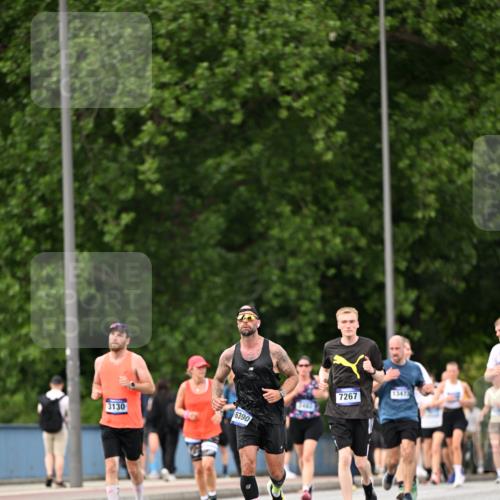 29.06.2025 - hella hamburg halbmarathon Dr. Thomas Lammeyer http://msf.ph/oto/8317523 29.06.2025 10:38:58 Kennedybrücke 2355, 2376, 2482, 2751, 2801, 3130, 3420, 4884, 5453, 6171, 6310, 6329, 7299, 8021, 8369, 8589, 8965, 9164, 9248, 9379, 9448, 10606, 10674 meine-sportfotos.de