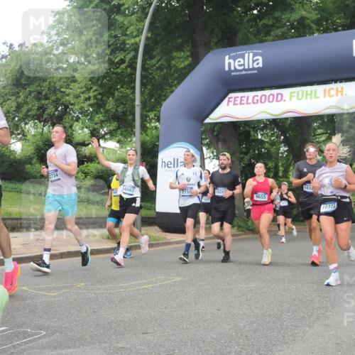 29.06.2025 - hella hamburg halbmarathon KatJ http://msf.ph/oto/8317551 29.06.2025 10:45:25 Zwischen KM18-KM19 1319, 2159, 4767, 5084, 7189 meine-sportfotos.de
