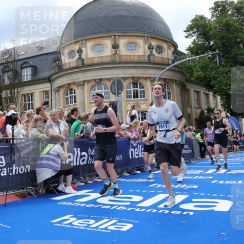 29.06.2025 - hella hamburg halbmarathon Strokosch-Dieckow http://msf.ph/oto/8317568 29.06.2025 10:58:07 Ziel 1563, 1611, 2907, 3141, 4319, 4426, 6104, 6892, 8290, 10036, 10408, 11832, 12773, 13666, 14631, 15090, 15125, 15189, 18068 meine-sportfotos.de