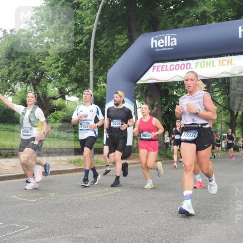 29.06.2025 - hella hamburg halbmarathon KatJ http://msf.ph/oto/8317808 29.06.2025 10:45:25 Zwischen KM18-KM19 1319, 2159, 4767, 5084, 7189 meine-sportfotos.de