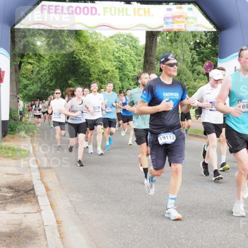 29.06.2025 - hella hamburg halbmarathon MichiJ http://msf.ph/oto/8317861 29.06.2025 10:36:49 Zwischen KM18-KM19 1452, 1476, 2592, 2596, 3060, 4017, 4847, 4890, 6282, 9200, 9619, 10184, 11451, 11977, 12271, 12533, 12690, 13233, 13962, 14033, 14192, 15384, 16369, 17395, 17855, 18926, 19112, 19198 meine-sportfotos.de