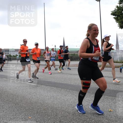 29.06.2025 - hella hamburg halbmarathon Lena Gebhardt http://msf.ph/oto/8317886 29.06.2025 10:47:13 Lombardsbrücke 537, 1735, 2327, 5114, 15934, 1865, 9758, 1073, 1185, 1286, 1363, 1463, 1523, 1593, 1607, 1704, 1720, 1961, 2148, 2162, 2211, 2320, 2327, 2407, 2537, 2555, 2556, 2665, 2981, 2994, 3277, 3339, 3406, 3407, 3823, 4184, 4239, 4325, 4342, 4483, 4806, 4895, 4974, 4975, 5111, 5114, 5700, 5796, 5895, 5953, 6255, 6256, 6485, 6496, 6740, 6879, 6995, 7073, 7403, 7412, 7430, 7431, 7630, 7631, 7827, 8105, 8131, 8270, 8486, 8553, 8684, 8706, 8915, 8953, 8967, 9018, 11738 meine-sportfotos.de