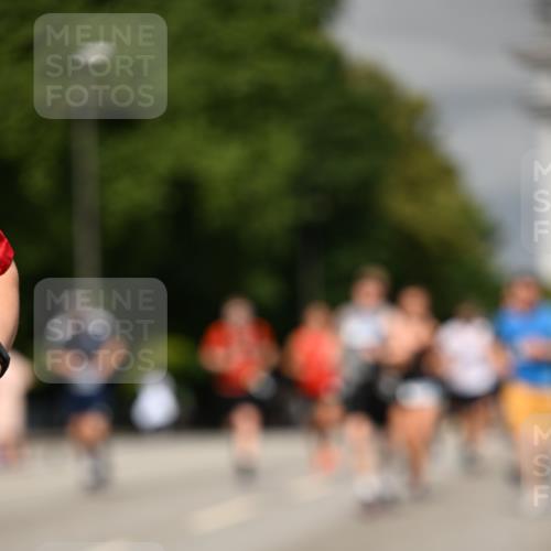 29.06.2025 - hella hamburg halbmarathon Dr. Thomas Lammeyer http://msf.ph/oto/8317909 29.06.2025 10:17:19 Kennedybrücke 1007, 1328, 1859, 2055, 2359, 2961, 2987, 3218, 3729, 4554, 4950, 5232, 5597, 5598, 6026, 7346, 7460, 8115, 8279, 8913, 9128, 9527, 10581 meine-sportfotos.de