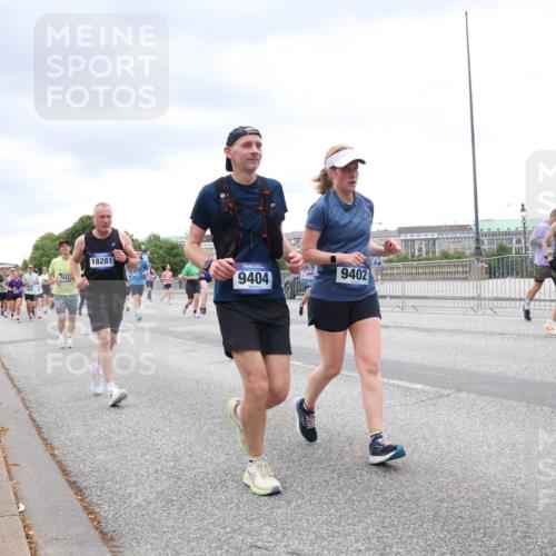 29.06.2025 - hella hamburg halbmarathon Lena Gebhardt http://msf.ph/oto/8317922 29.06.2025 10:57:03 Lombardsbrücke 741, 18281, 9404, 9402, 15630, 1207, 2041, 2370, 2871, 2887, 2932, 2991, 3195, 3348, 3387, 3418, 3438, 3470, 3485, 3516, 3517, 3614, 3723, 3851, 4086, 4094, 4106, 4118, 4241, 4485, 4568, 4569, 4611, 4998, 5057, 5316, 5589, 5639, 5911, 5944, 6053, 6284, 6348, 6349, 6832, 6981, 7381, 7416, 7417, 7592, 7787, 7964, 8039, 8150, 8197, 8224, 8546, 8552, 8679, 8851, 8853, 8939, 8943, 9110, 9172, 9210, 9298, 9299, 9910, 10571 meine-sportfotos.de
