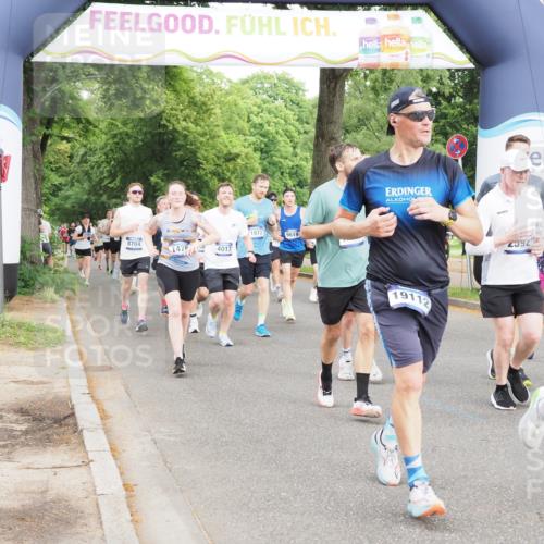 29.06.2025 - hella hamburg halbmarathon MichiJ http://msf.ph/oto/8317936 29.06.2025 10:36:49 Zwischen KM18-KM19 1452, 1476, 2592, 2596, 3060, 4017, 4847, 4890, 6282, 9200, 9619, 10184, 11451, 11977, 12271, 12533, 12690, 13233, 13962, 14033, 14192, 15384, 16369, 17395, 17855, 18926, 19112, 19198 meine-sportfotos.de