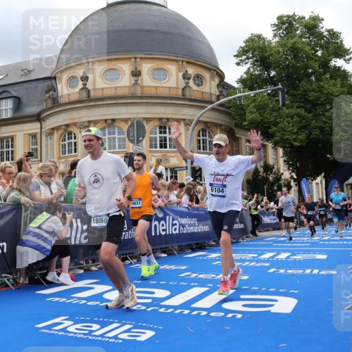 29.06.2025 - hella hamburg halbmarathon Strokosch-Dieckow http://msf.ph/oto/8318029 29.06.2025 10:58:16 Ziel 1595, 2907, 4426, 4550, 4592, 4708, 6104, 6138, 6147, 8290, 9230, 9485, 11645, 14631, 15125, 15434, 18068, 18266 meine-sportfotos.de