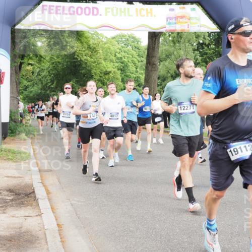 29.06.2025 - hella hamburg halbmarathon MichiJ http://msf.ph/oto/8318033 29.06.2025 10:36:49 Zwischen KM18-KM19 1452, 1476, 2592, 2596, 3060, 4017, 4847, 4890, 6282, 9200, 9619, 10184, 11451, 11977, 12271, 12533, 12690, 13233, 13962, 14033, 14192, 15384, 16369, 17395, 17855, 18926, 19112, 19198 meine-sportfotos.de