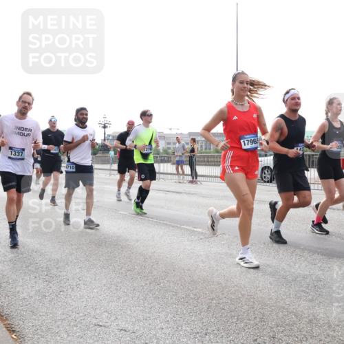 29.06.2025 - hella hamburg halbmarathon Lena Gebhardt http://msf.ph/oto/8318035 29.06.2025 10:37:30 Lombardsbrücke 1293, 1337, 8710, 2762, 17965, 42, 1022, 1276, 1337, 1475, 1488, 1490, 1597, 1819, 2016, 2031, 2072, 2104, 2199, 2272, 2480, 2486, 2640, 2853, 3127, 3230, 3633, 3714, 4097, 4347, 4733, 5146, 5171, 5186, 5522, 5560, 5640, 5786, 5790, 5875, 5940, 6172, 6243, 6584, 6804, 6821, 6955, 7085, 7124, 7235, 7321, 7350, 7544, 7707, 7777, 7823, 8007, 8257, 8258, 8315, 8811, 8843, 9054, 9055, 9247, 9288, 9524, 9895, 10159, 10506, 12123, 12254, 12472, 12824, 16680, 17798 meine-sportfotos.de
