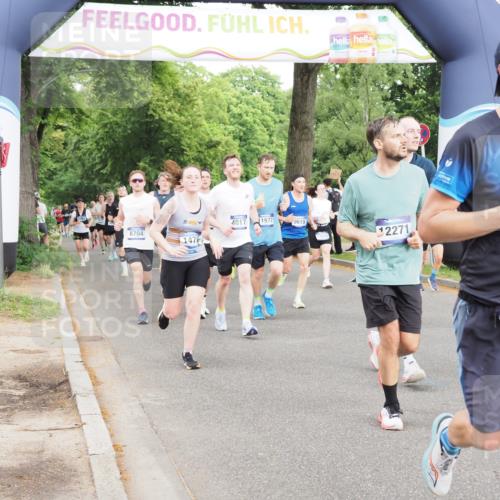 29.06.2025 - hella hamburg halbmarathon MichiJ http://msf.ph/oto/8318047 29.06.2025 10:36:49 Zwischen KM18-KM19 1452, 1476, 2592, 2596, 3060, 4017, 4847, 4890, 6282, 9200, 9619, 10184, 11451, 11977, 12271, 12533, 12690, 13233, 13962, 14033, 14192, 15384, 16369, 17395, 17855, 18926, 19112, 19198 meine-sportfotos.de