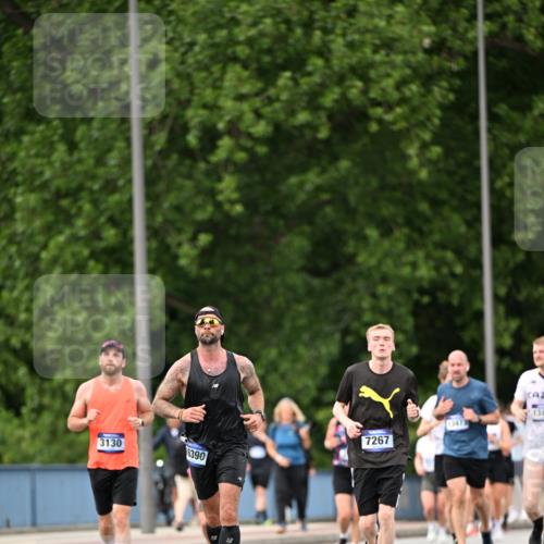 29.06.2025 - hella hamburg halbmarathon Dr. Thomas Lammeyer http://msf.ph/oto/8318061 29.06.2025 10:38:59 Kennedybrücke 2355, 2376, 2482, 2751, 2801, 3130, 3420, 4884, 5453, 6171, 6310, 6329, 7299, 8021, 8369, 8589, 8965, 9164, 9248, 9379, 9448, 10606 meine-sportfotos.de