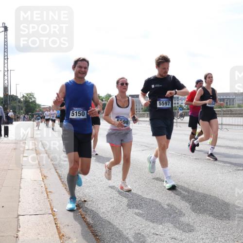 29.06.2025 - hella hamburg halbmarathon Lena Gebhardt http://msf.ph/oto/8318082 29.06.2025 10:12:41 Lombardsbrücke 5150, 98, 5597, 4554, 1020, 1051, 1249, 1610, 1785, 1850, 1851, 1939, 2531, 2661, 2891, 2942, 2963, 2964, 3182, 3248, 3262, 3746, 4453, 4499, 4532, 4554, 5150, 5166, 5176, 5597, 5598, 6207, 6822, 6871, 6966, 7014, 7474, 7907, 8917, 8971, 9253, 9254, 9405, 10067, 10402, 10581, 10685, 11025, 11509, 11720, 12456, 13566, 13816, 14313, 14540, 14863, 14868, 14869, 15012, 15369, 15531, 16323, 16379, 16473, 16826, 16911, 17061, 17994, 18178, 18493, 18530 meine-sportfotos.de