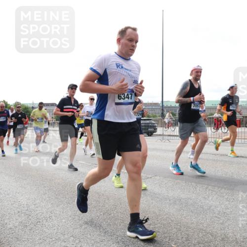 29.06.2025 - hella hamburg halbmarathon Lena Gebhardt http://msf.ph/oto/8318083 29.06.2025 10:22:34 Lombardsbrücke 1003, 10088, 13369, 3765, 10432, 6347, 7249, 7097, 17593, 1003, 1029, 1187, 1419, 1598, 2009, 2022, 2063, 2294, 2351, 2479, 2514, 2766, 2886, 3003, 3050, 3108, 3172, 3430, 3457, 3458, 3511, 3600, 3601, 3910, 3946, 4113, 4114, 4131, 4366, 4556, 4559, 4829, 4969, 4970, 5079, 5223, 5343, 5798, 5838, 6030, 6048, 6049, 6303, 6307, 6347, 6820, 6826, 6899, 6977, 7097, 7188, 7190, 7276, 7529, 7794, 7925, 8355, 8511, 8855, 8884, 8931, 8954, 9256, 10826, 13921, 14525, 14801 meine-sportfotos.de