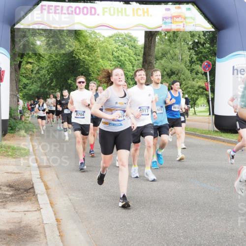 29.06.2025 - hella hamburg halbmarathon MichiJ http://msf.ph/oto/8318091 29.06.2025 10:36:50 Zwischen KM18-KM19 1452, 1476, 2592, 2596, 2706, 2889, 3060, 4017, 4847, 4890, 6282, 8704, 9200, 9619, 10184, 11340, 11451, 11977, 12271, 12533, 12690, 13233, 13962, 14033, 14192, 15384, 16369, 17395, 17855, 17982, 18926, 19112, 19198 meine-sportfotos.de