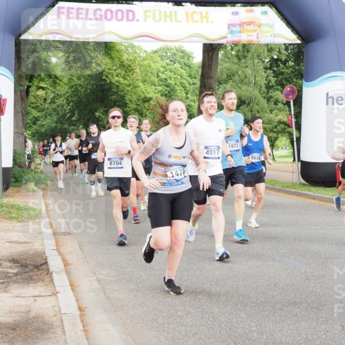 29.06.2025 - hella hamburg halbmarathon MichiJ http://msf.ph/oto/8318130 29.06.2025 10:36:50 Zwischen KM18-KM19 1452, 1476, 2592, 2596, 2706, 2889, 3060, 4017, 4847, 4890, 6282, 8704, 9200, 9619, 10184, 11340, 11451, 11977, 12271, 12533, 12690, 13233, 13962, 14033, 14192, 15384, 16369, 17395, 17855, 17982, 18926, 19112, 19198 meine-sportfotos.de