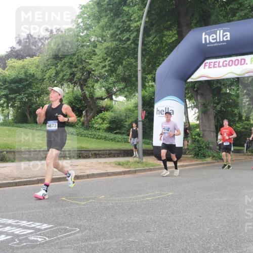 29.06.2025 - hella hamburg halbmarathon KatJ http://msf.ph/oto/8318171 29.06.2025 10:45:28 Zwischen KM18-KM19 1946, 1951, 2159, 4796, 7189 meine-sportfotos.de