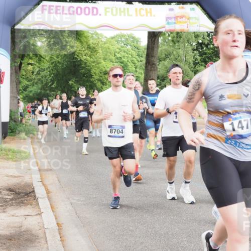29.06.2025 - hella hamburg halbmarathon MichiJ http://msf.ph/oto/8318225 29.06.2025 10:36:51 Zwischen KM18-KM19 1452, 1476, 2592, 2596, 2706, 2889, 3060, 4017, 4847, 4890, 6158, 6282, 8704, 9200, 9619, 11340, 11451, 11977, 12271, 12533, 12690, 13233, 13962, 14033, 14192, 15384, 16369, 17395, 17855, 17982, 18066, 18926, 19109, 19112, 19198 meine-sportfotos.de