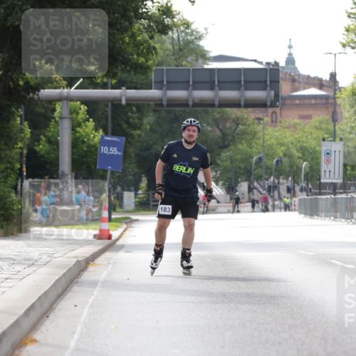29.06.2025 - hella hamburg halbmarathon Jannik Wohlers http://msf.ph/oto/8318290 29.06.2025 08:59:51 Lombardsbrücke  meine-sportfotos.de