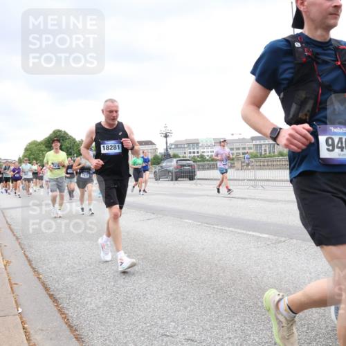 29.06.2025 - hella hamburg halbmarathon Lena Gebhardt http://msf.ph/oto/8318356 29.06.2025 10:57:04 Lombardsbrücke 7417, 18281, 9404, 9402, 1207, 2041, 2370, 2871, 2887, 2932, 2991, 3195, 3348, 3387, 3418, 3470, 3485, 3516, 3517, 3614, 3723, 3851, 4086, 4094, 4106, 4118, 4241, 4485, 4568, 4569, 4611, 4998, 5057, 5316, 5589, 5639, 5911, 5944, 6053, 6284, 6348, 6349, 6832, 6981, 7381, 7416, 7417, 7592, 7787, 7964, 8039, 8150, 8197, 8224, 8546, 8552, 8679, 8851, 8853, 8939, 8943, 9110, 9172, 9210, 9298, 9299, 9910, 10571 meine-sportfotos.de
