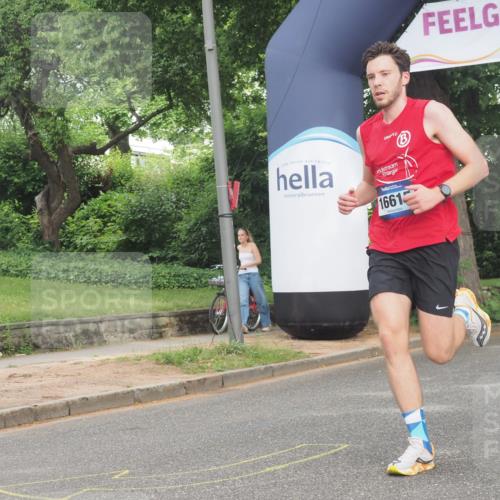 29.06.2025 - hella hamburg halbmarathon KatJ http://msf.ph/oto/8318380 29.06.2025 10:16:03 Zwischen KM18-KM19  meine-sportfotos.de
