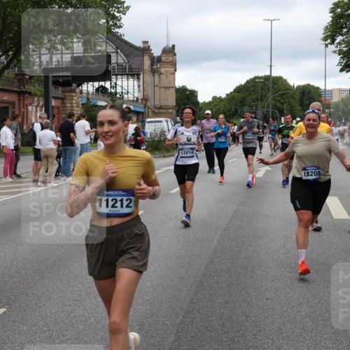 29.06.2025 - hella hamburg halbmarathon Yannick Fuchs http://msf.ph/oto/8318444 29.06.2025 10:50:52 20KM 1485, 1955, 2034, 2282, 2417, 2676, 3413, 3435, 3836, 4167, 4940, 5033, 5492, 6272, 6399, 6416, 6835, 7716, 8393, 8542, 8652, 8669, 8825, 9488, 9577, 9727, 9820, 9907, 9934, 10133, 10212, 11043, 11083, 11212, 11590, 11612, 11832, 12014, 12440, 12523, 13394, 13666, 13750, 13863, 14139, 14369, 14678, 15097, 15145, 15431, 15695, 15712, 15726, 16113, 16257, 16261, 16470, 16634, 16830, 16909, 17160, 17617, 17779, 17828, 18208, 18652, 19184 meine-sportfotos.de
