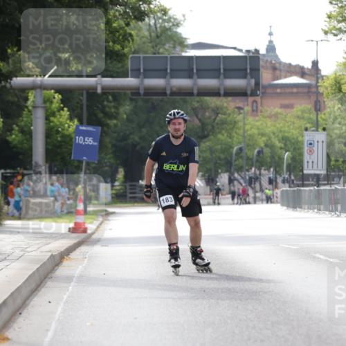 29.06.2025 - hella hamburg halbmarathon Jannik Wohlers http://msf.ph/oto/8318488 29.06.2025 08:59:52 Lombardsbrücke  meine-sportfotos.de