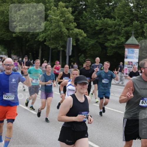29.06.2025 - hella hamburg halbmarathon Jannik Wohlers http://msf.ph/oto/8318504 29.06.2025 10:39:07 Lombardsbrücke 1856, 1883, 2578, 3275, 3353, 4603, 4609, 4855, 5045, 5701, 6321, 6342, 6343, 6427, 6428, 6719, 6726, 6748, 7053, 7199, 7501, 7524, 7684, 8203, 8995, 9393, 9569, 9698, 9747, 9777, 10512, 10626, 10627, 10833, 10849, 10888, 11129, 11381, 11382, 11461, 11729, 12150, 12217, 12680, 13178, 13461, 13495, 13519, 14111, 14114, 14299, 14674, 15265, 15433, 15494, 15536, 16178, 16866, 17379, 17666, 17695, 18944 meine-sportfotos.de