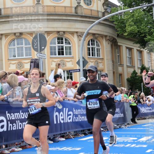 29.06.2025 - hella hamburg halbmarathon Strokosch-Dieckow http://msf.ph/oto/8318522 29.06.2025 10:58:21 Ziel 1595, 4550, 4592, 4708, 4767, 5347, 6138, 6147, 7476, 9230, 9485, 11645, 11808, 14355, 14631, 15434, 16531, 17415, 18266, 18891, 19166 meine-sportfotos.de