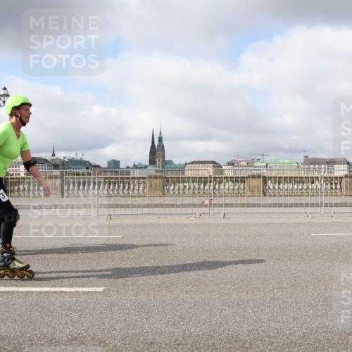 29.06.2025 - hella hamburg halbmarathon Lena Gebhardt http://msf.ph/oto/8318607 29.06.2025 09:07:40 Lombardsbrücke 21, 3 meine-sportfotos.de