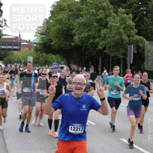 29.06.2025 - hella hamburg halbmarathon Jannik Wohlers http://msf.ph/oto/8318617 29.06.2025 10:39:07 Lombardsbrücke 1856, 1883, 2578, 3275, 3353, 4603, 4609, 4855, 5045, 5701, 6321, 6342, 6343, 6427, 6428, 6719, 6726, 6748, 7053, 7199, 7501, 7524, 7684, 8203, 8995, 9393, 9569, 9698, 9747, 9777, 10512, 10626, 10627, 10833, 10849, 10888, 11129, 11381, 11382, 11461, 11729, 12150, 12217, 12680, 13178, 13461, 13495, 13519, 14111, 14114, 14299, 14674, 15265, 15433, 15494, 15536, 16178, 16866, 17379, 17666, 17695, 18944 meine-sportfotos.de