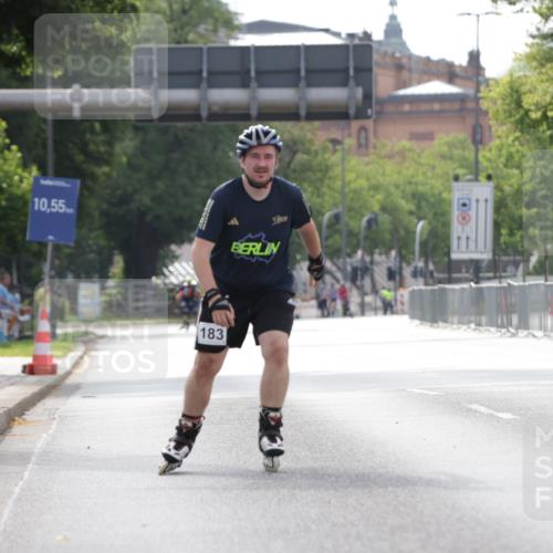 29.06.2025 - hella hamburg halbmarathon Jannik Wohlers http://msf.ph/oto/8318636 29.06.2025 08:59:52 Lombardsbrücke  meine-sportfotos.de