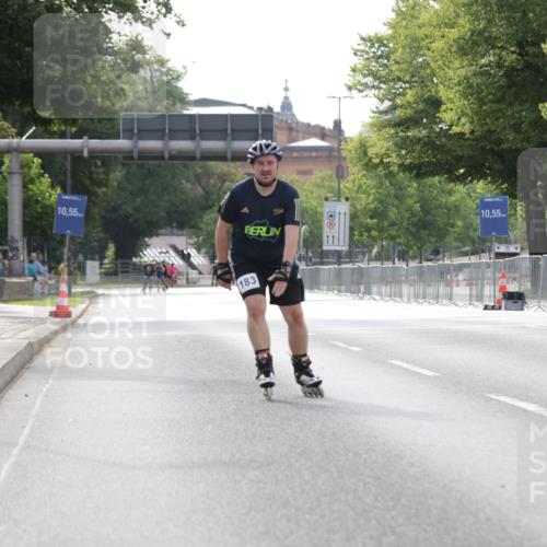 29.06.2025 - hella hamburg halbmarathon Jannik Wohlers http://msf.ph/oto/8318690 29.06.2025 08:59:53 Lombardsbrücke  meine-sportfotos.de