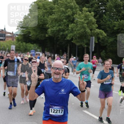 29.06.2025 - hella hamburg halbmarathon Jannik Wohlers http://msf.ph/oto/8318860 29.06.2025 10:39:08 Lombardsbrücke 1883, 2578, 2976, 3353, 4603, 4609, 4855, 5045, 5701, 6321, 6342, 6343, 6427, 6428, 6719, 6726, 6748, 7053, 7125, 7199, 7501, 7524, 7684, 8203, 8995, 9393, 9569, 9698, 9747, 9777, 10512, 10626, 10627, 10833, 10849, 10888, 11381, 11382, 11461, 11729, 12150, 12217, 12680, 13178, 13461, 13495, 13519, 14111, 14114, 14299, 14674, 15265, 15433, 15494, 15536, 16178, 17379, 17407, 17666, 17695, 18944 meine-sportfotos.de