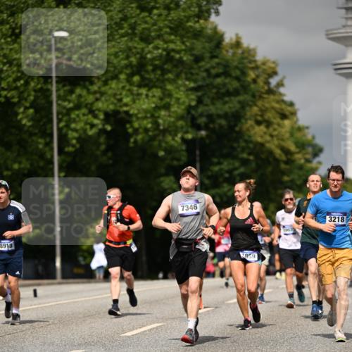 29.06.2025 - hella hamburg halbmarathon Dr. Thomas Lammeyer http://msf.ph/oto/8318883 29.06.2025 10:17:20 Kennedybrücke 1007, 1328, 1859, 2055, 2359, 2961, 2987, 3218, 3729, 4554, 4950, 5232, 5597, 5598, 6026, 6207, 7346, 7460, 8115, 8279, 8913, 9128, 9527, 10581 meine-sportfotos.de