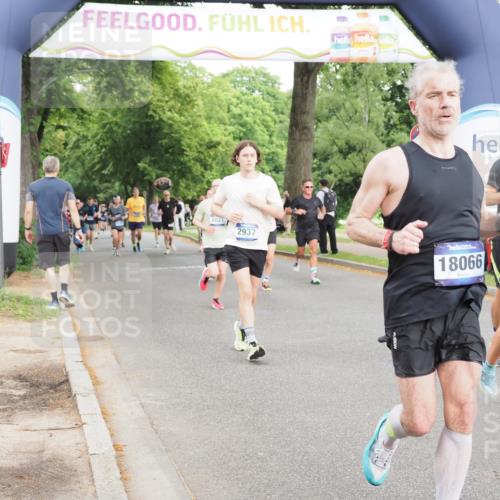 29.06.2025 - hella hamburg halbmarathon MichiJ http://msf.ph/oto/8318925 29.06.2025 10:36:56 Zwischen KM18-KM19 1452, 1476, 2706, 2889, 2937, 3692, 4017, 6158, 6282, 7332, 8704, 8821, 9038, 9200, 9619, 11340, 11451, 11977, 12271, 13233, 14192, 15384, 15422, 16114, 16627, 17982, 18066, 18842, 19109, 19122 meine-sportfotos.de