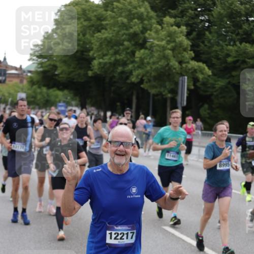 29.06.2025 - hella hamburg halbmarathon Jannik Wohlers http://msf.ph/oto/8318936 29.06.2025 10:39:08 Lombardsbrücke 1883, 2578, 2976, 3353, 4603, 4609, 4855, 5045, 5701, 6321, 6342, 6343, 6427, 6428, 6719, 6726, 6748, 7053, 7125, 7199, 7501, 7524, 7684, 8203, 8995, 9393, 9569, 9698, 9747, 9777, 10512, 10626, 10627, 10833, 10849, 10888, 11381, 11382, 11461, 11729, 12150, 12217, 12680, 13178, 13461, 13495, 13519, 14111, 14114, 14299, 14674, 15265, 15433, 15494, 15536, 16178, 17379, 17407, 17666, 17695, 18944 meine-sportfotos.de