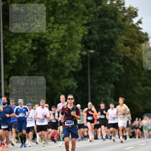 29.06.2025 - hella hamburg halbmarathon Dr. Thomas Lammeyer http://msf.ph/oto/8318950 29.06.2025 10:39:04 Kennedybrücke 1417, 1497, 2265, 2355, 2482, 2751, 2801, 3130, 3409, 3420, 4884, 5453, 6171, 6310, 6329, 6335, 6571, 7020, 7299, 8369, 8965, 9164, 9248, 10335, 10464, 10606 meine-sportfotos.de